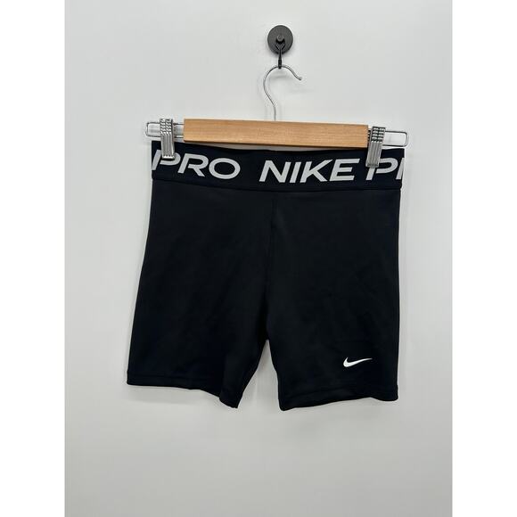 Nike Pro Kids XL Black Compression Shorts 5" Inseam Workout Gym Training - Picture 1 of 4